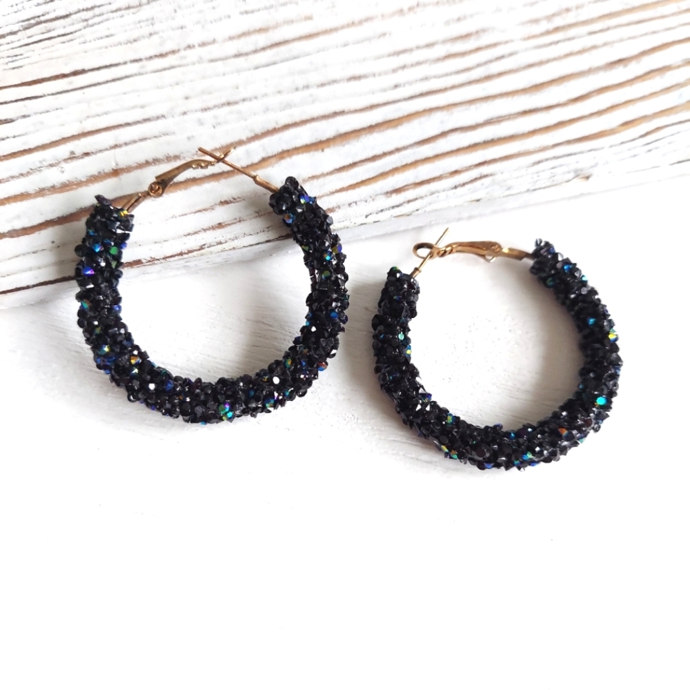 🎁Free w/ Purchase🎁 Glimmer & Glam Hoops - Black